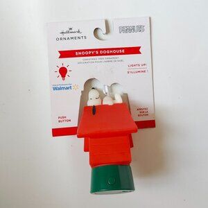HALLMARK PEANUTS Snoopy's Doghouse Christmas Tree Ornament LIGHT UP BNIP